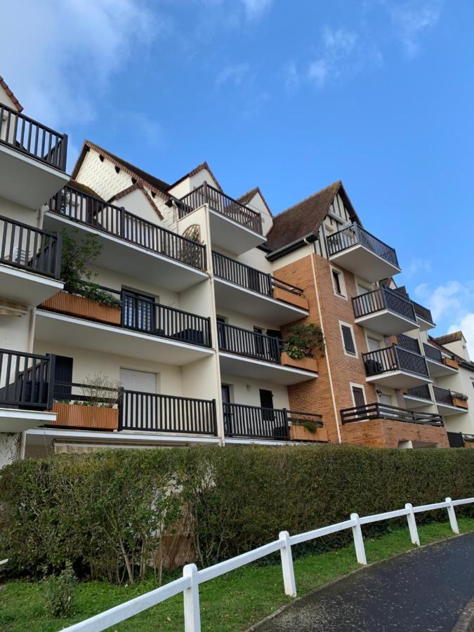 Fleur Marine 8 Apartment Кабур Екстериор снимка