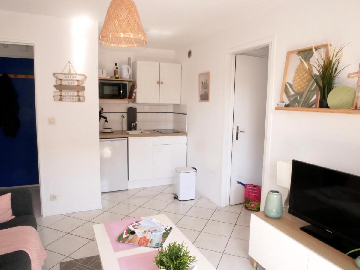 Fleur Marine 8 Apartment Кабур Екстериор снимка